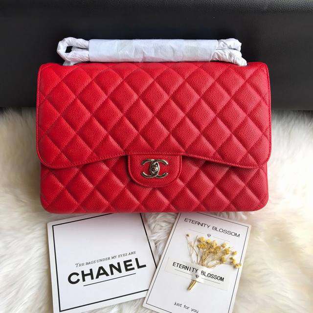 香奈儿Chanel 1：1对标专柜顶级 法国进口原厂Haas小牛皮鱼子酱 经典Classic Flap Jumbo Bag 原厂小牛皮鱼子酱细腻加十足的肉感，显