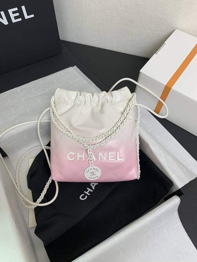 香奈儿Chanel 1：1对标专柜顶级 意大利进口原厂胎牛皮 23S Mini 22Bag五金穿皮链条皮绳链条，一包多用，可斜挎可手提可双肩背哦，也可使用调节扣 - 点击图像关闭