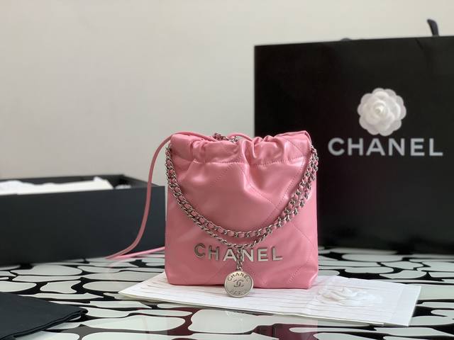 香奈儿Chanel 1：1对标专柜顶级 意大利进口原厂胎牛皮 23S Mini 22Bag五金穿皮链条皮绳链条，一包多用，可斜挎可手提可双肩背哦，也可使用调节扣