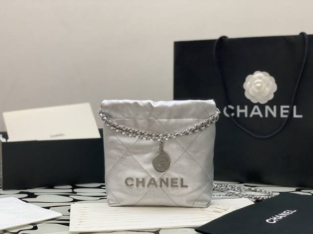 香奈儿Chanel 1：1对标专柜顶级 意大利进口原厂胎牛皮 23S Mini 22Bag五金穿皮链条皮绳链条，一包多用，可斜挎可手提可双肩背哦，也可使用调节扣