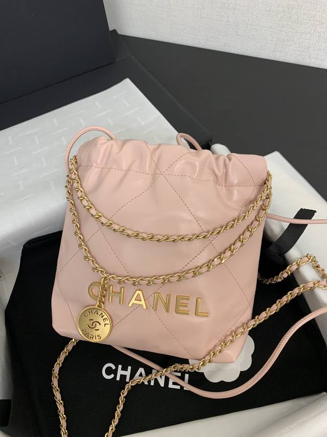 香奈儿Chanel 1：1对标专柜顶级 意大利进口原厂胎牛皮 23S Mini 22Bag五金穿皮链条皮绳链条，一包多用，可斜挎可手提可双肩背哦，也可使用调节扣