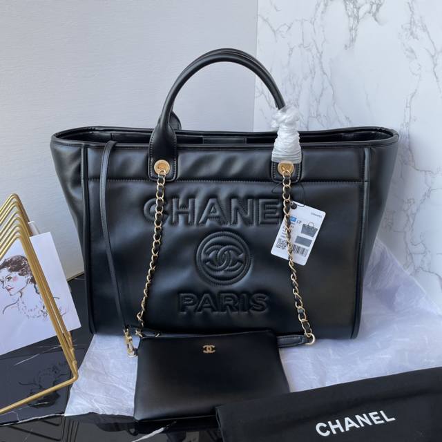 香奈儿Chanel 1：1对标专柜顶级 意大利进口原厂小牛皮 小牛皮钢印沙滩包现货 尺寸：38Cm 款号：As66941 ￥： 配套专柜包装