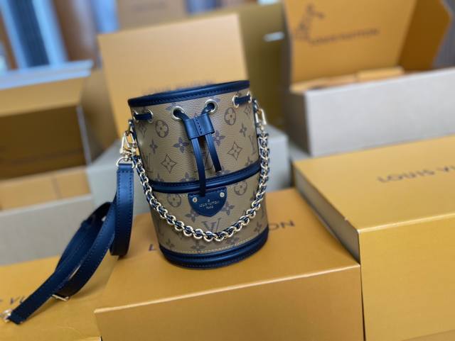 顶级原单 M83 黄花Canoé 手袋取材 Monogram 帆布，将 Noé 手袋和 Cannes 手袋融于一身，令前者的抽绳结合后者的模压底部设计，兼具潮流