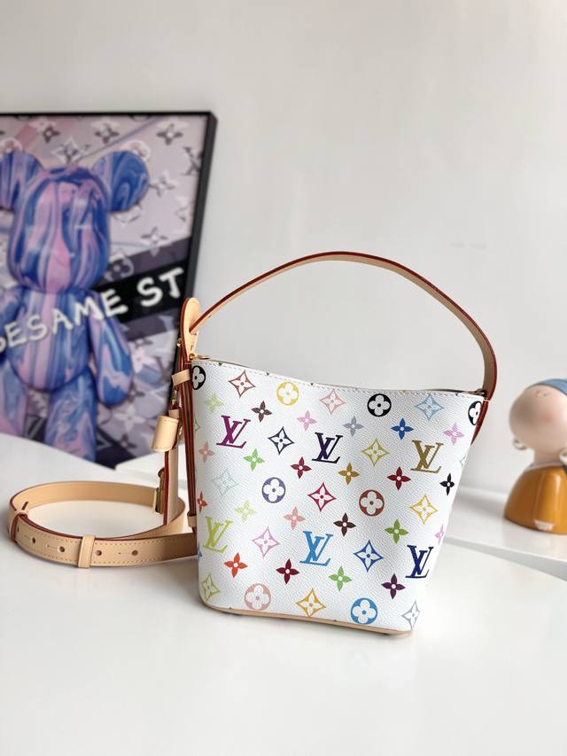 163C动态芯片配专柜包装』 海外原单M13089独家实拍！本款 All In Bb 手袋以灵动细节传递路易威登 X 村上隆再版系列的玩趣格调。Monogram