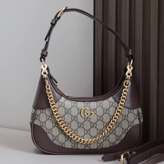 原厂皮 Hobo 新月腋下包 型号：731817 尺寸：25*19*7Cm Aphrodite系列小号新月造型肩背包，它配有两条可肩带，一条采用皮革材质，另一条