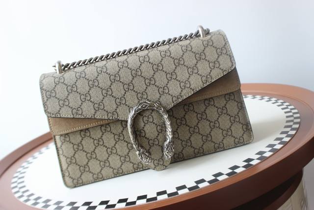 顶级原单原厂皮 Gucci新款专柜品质,顶级原单货,实物实拍,款号:400249,尺寸:28X17X9,材质,高级Pvc配原厂头层磨砂牛皮,最新款精美酒神斜挎包 顶级原单原厂皮 Gucci新款专柜品质,顶级原单货,实物实拍,款号:400249,尺寸:28X17X9,材质,高级Pvc配原厂头层磨砂牛皮,最新款精美酒神斜挎包