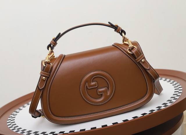 顶级原单原厂皮 Gucci新款专柜品质，顶级原单货，实物实拍，款号：815714，尺寸：26.5X16.5X8.5Cm，材质，顶级头层原厂牛皮，倾情推出全新双G