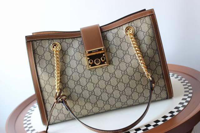 顶级原单原厂皮 新款专柜品质,顶级原单货,实物实拍,款号:479197,尺寸:35X23X14,材质,高级Pvc配原厂头层牛皮,Gucci Padlock 扣锁 顶级原单原厂皮 新款专柜品质,顶级原单货,实物实拍,款号:479197,尺寸:35X23X14,材质,高级Pvc配原厂头层牛皮,Gucci Padlock 扣锁