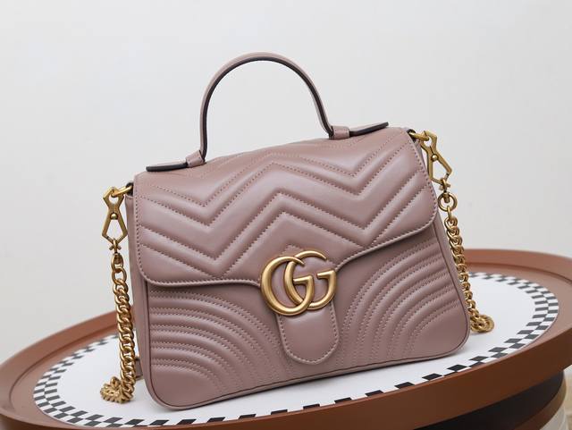 意大利原厂皮 Gucci新款专柜品质，顶级原单货，实物实拍，款号：498110，尺寸：26.5X19.5X11，材质，意大利进口原厂牛皮，Gg Marmont手