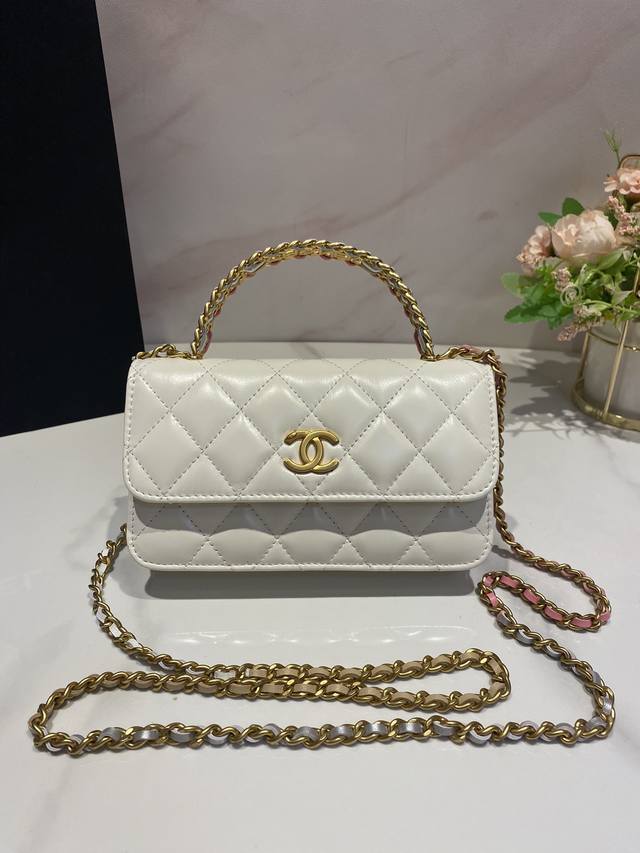 Ohanel 23P新款|四色拼皮手柄手机包 进口油蜡牛皮 质感柔滑细腻 首先就是手感舒适 超好 颜值不必说 直接闭眼入不会错 很好打理 也是百搭型 实现了单背 Ohanel 23P新款|四色拼皮手柄手机包 进口油蜡牛皮 质感柔滑细腻 首先就是手感舒适 超好 颜值不必说 直接闭眼入不会错 很好打理 也是百搭型 实现了单背