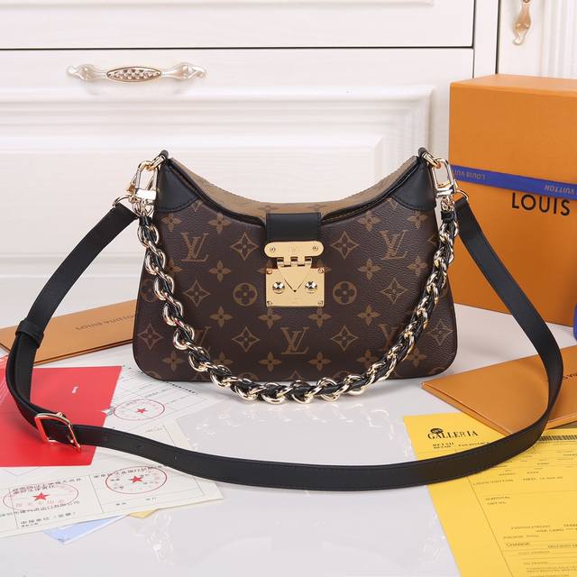 厂价 。 最高版本原厂皮顶级原单配专柜全套包装 M46659 顶级原单本款手袋自品牌档藏馆的经典设计汲取灵感，以 Monogram 与 Monogram Rev