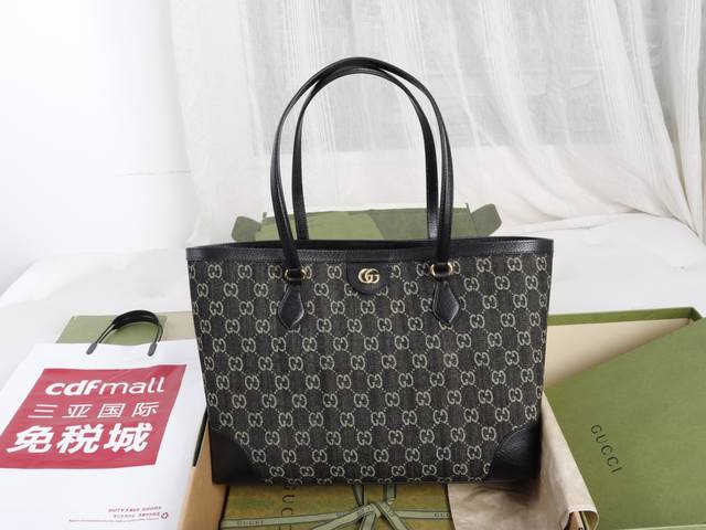 厂价 。 最高版本原厂皮顶级原单配专柜全套包装 简介：Ophidia系列继续将经典元素融入品牌现代设计理念。Gg图案灵感源自30年代的钻石菱格纹，是品牌历史中不