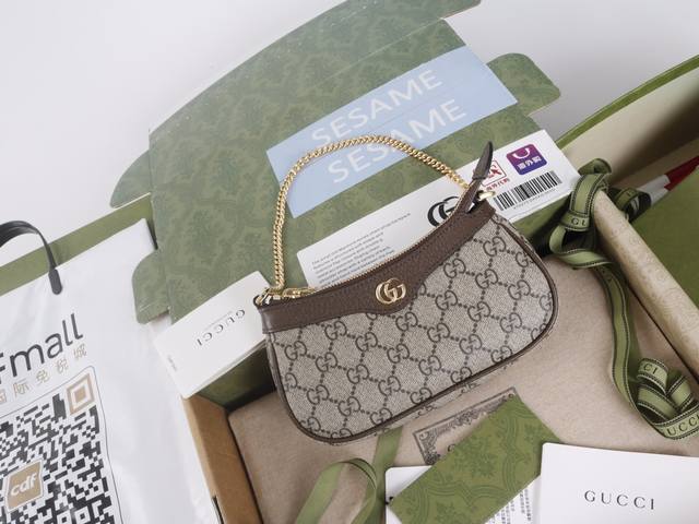 厂价 。 最高版本原厂皮顶级原单配专柜全套包装 简介：Gg标识由20世纪30年代的钻石菱格纹演化而来，并从此成为G家的传统象征。全新Ophidia系列中的这款小