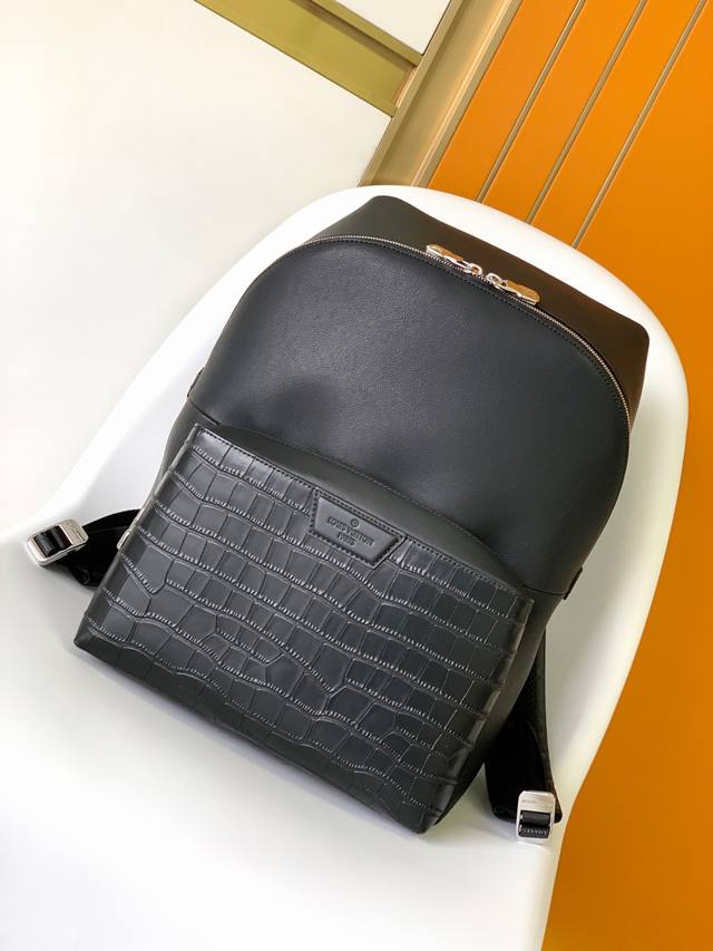 新款M33458鳄鱼纹拼皮 黑色 顶级原单 Discovery 小号双肩包 Discovery 小号双肩包糅合 Monogram 帆布与 Taga 皮革，重译经