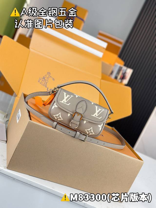 内部价 特级Mb原厂皮 Nano Diane 手袋 型号：M83300 材料：A+级全钢五金，进口原厂皮 包装：全套特级免税Mb包装 尺寸：19X10.5X6C