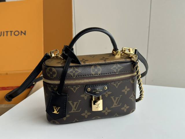 配置专柜Mb全套包装 Vanity Chain Pouch 手袋 特级全钢 M47125老花菱形变码芯片版 独家免税渠道此手袋向经典化妆箱汲取灵感，Monogr - 点击图像关闭