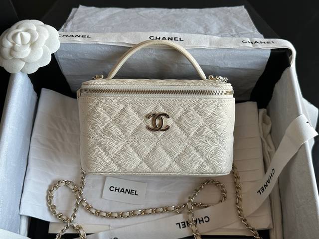 Chanel 25C手柄长盒子 米白 正品皮 全国独家垄断法国Hass原厂细颗粒压纹小牛皮，鱼子酱颗粒，粒粒饱满感，皮面光泽通透细腻，搭配独家Zp级别纯钢胚香槟