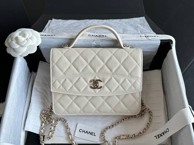 Chanel 25C迷你双肩包 奶白 浅金 正品皮 全国独家垄断法国Hass原厂细颗粒压纹小牛皮，鱼子酱颗粒，粒粒饱满感，皮面光泽通透细腻，搭配独家Zp级别纯钢 - 点击图像关闭