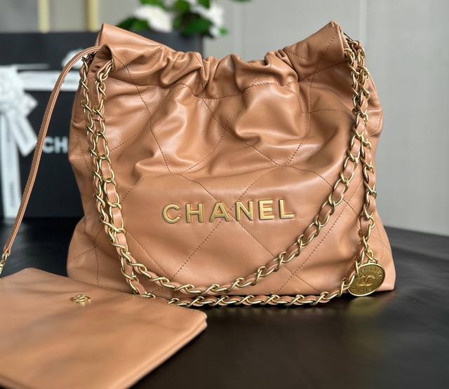 Chanel 22Bag 焦糖色 金扣 小号 正品皮 真真正正开料部流入原厂尾皮 Montebello 小牛皮，独家且直接垄断性！皮面光泽、油亮，抓皱皮纹清晰可