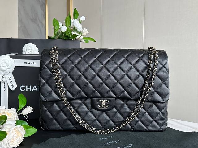 Chanel 24C“超大号Cf”机场包 黑色 香槟金 正品皮 真正全国垄断性原厂Haas细颗粒压纹鱼子酱小牛皮，颗粒偏平整且双色感强，皮面光泽通透细腻，毛孔清 - 点击图像关闭