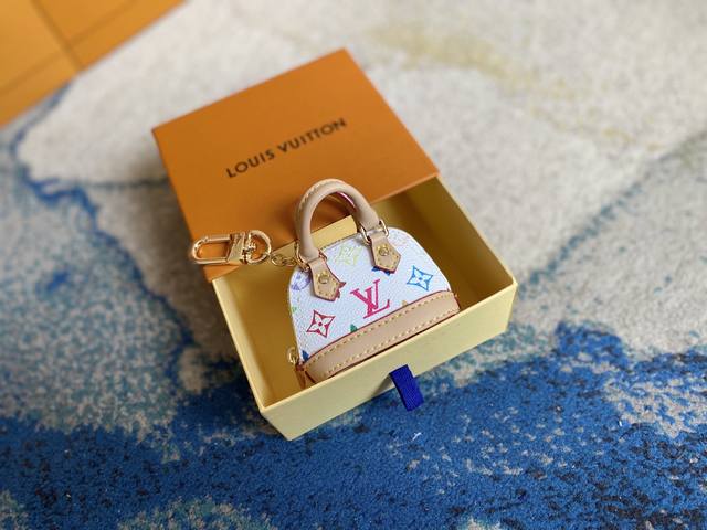 顶级原单 M01706 Louis Vuitton 路易威登Lv迷你贝壳包钥匙扣挂件 Micro Alma Vernis 钥匙扣 Size: 6.5*9*4.5