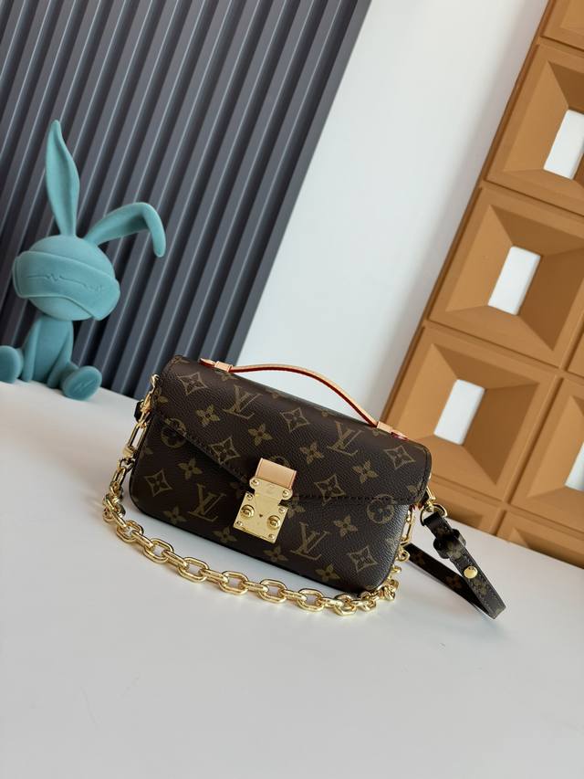 独家背景 动态芯片 M46279老花 M46279黄花 顶级原单 独家背景实拍 本款 Pochette MéTis East West 手袋选用 Monogra