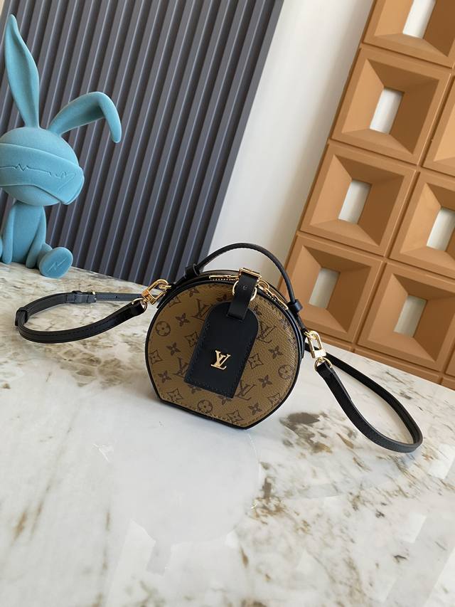 独家背景 动态芯片 顶级原单 M83575老花 M83614黄花 本款 Mini Bote Chapeau 手袋采用 Monogram 帆布塑造经典构型，以皮革