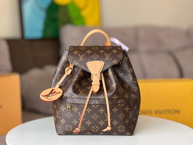 原单 Montsouris 双肩包 M45501 M45515 老花全新 Montsouris 小号双肩包取材 Monogram 帆布和牛皮，搭配源自品牌档案的