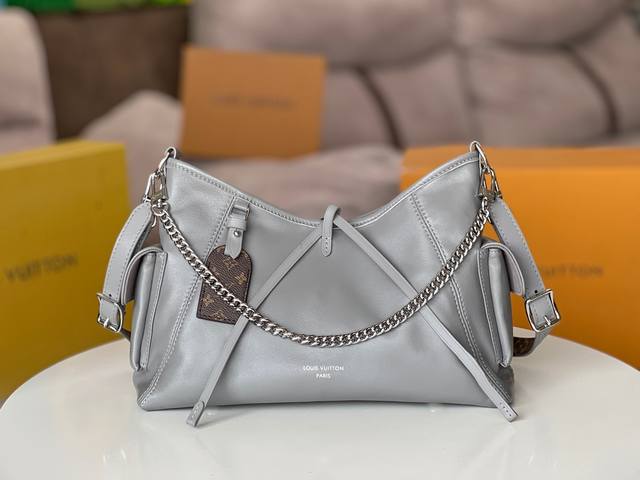 变码芯片全钢五金对版小羊皮款号：M12579 鲨鱼灰原厂皮 独家实拍 本款 Carryall Cargo 小号手袋以柔软羊皮革呈现时尚微皱效果，并为深邃背景搭配