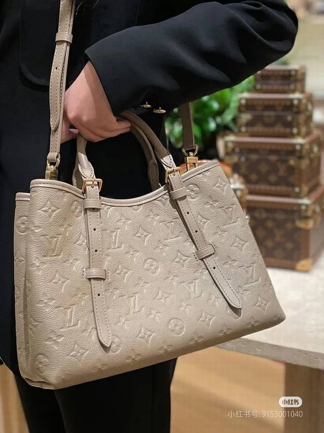 变码芯片全钢五金头层牛皮型号：M11463卡其本款 Babylone Tote 手袋溯源巴黎 Babylone 潮流社区，选用细腻牛皮革勾勒利落线条，以充裕空间