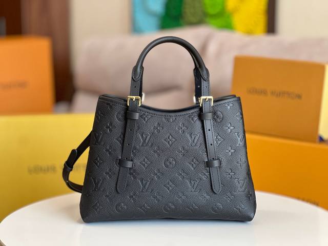 变码芯片全钢五金头层牛皮型号：M11393黑本款 Babylone Tote 手袋溯源巴黎 Babylone 潮流社区，选用细腻牛皮革勾勒利落线条，以充裕空间收