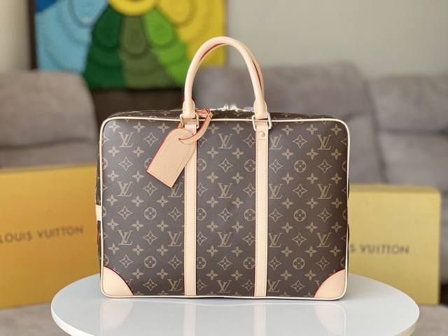 顶级原单 独家实拍N41124 尺寸：41X 31X 7Cm将优雅设计与功能实用性融于一体。时尚的Damier EbèNe帆布材质、光滑的皮质佩饰以及舒适轻盈的