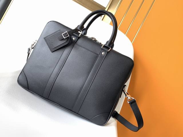 顶级原单 芯片 N40445黑格 M46457黑花M30925十字纹 M40440男包公文包系列 本款 Voyage 小号公文包 取材 Damier Graph