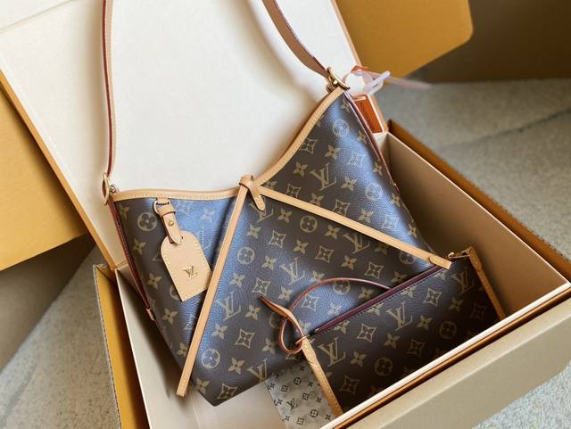 M46203 Mb免税版本 全钢五金 支持Nxp芯片感应 变码芯片Carryall 小号手袋取材 Monogram 帆布和皮革饰边，成就都市生活的贴身伴侣。充裕