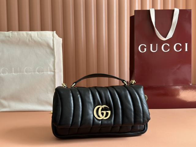 原厂皮配置专柜全套包装 Gg Milano系列肩背包。在米兰时装周期间，品牌创作总监Sabato De Sarno打造的Gg Milano系列手提包首度亮相秋冬