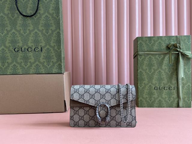 原厂皮配配置专柜全套包装 Dionysus Supre Mini自从酒神包问世以来，深得万千少女热爱追捧，而酒神包亦是不负众望，各种各样的设计层出不穷～型号：4