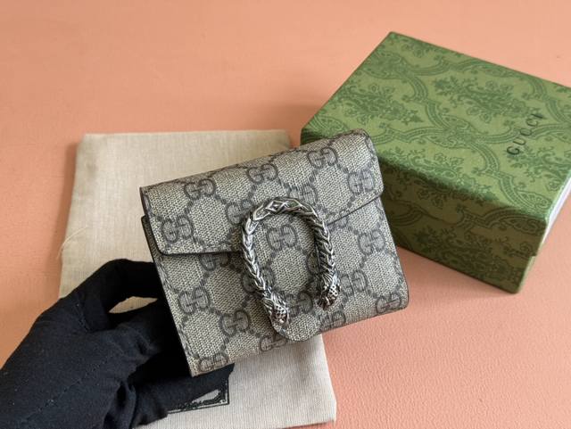 原厂皮配专柜包装 Dionysus Supre Mini自从酒神包问世以来，深得万千少女热爱追捧，而酒神包亦是不负众望，各种各样的设计层出不穷～9612型号：6