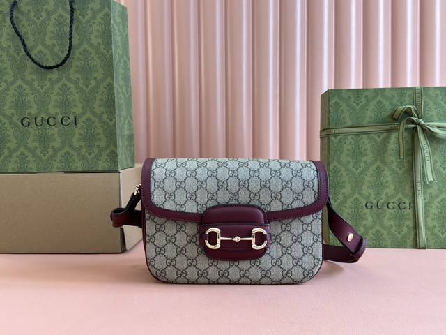 原厂皮配置专柜全套包装 Gucci Horsebit 1955系列小号肩背包 815178 Fad6M 8759由创作总监Sabato De Sarno愿景指导