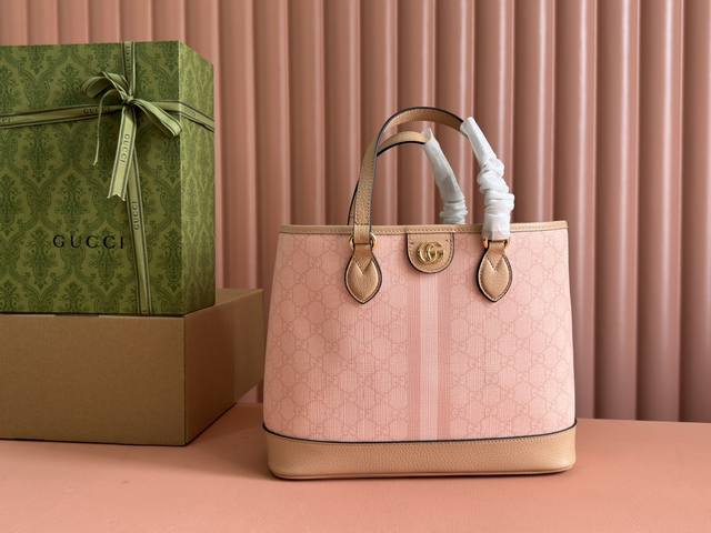 Ophidia系列小号托特包765043 Fad04 8741Ophidia系列以全新尺寸和款式焕新演绎,将提手和肩带融于一体,灵活缔造多种背携体验。这款托特包 Ophidia系列小号托特包765043 Fad04 8741Ophidia系列以全新尺寸和款式焕新演绎,将提手和肩带融于一体,灵活缔造多种背携体验。这款托特包