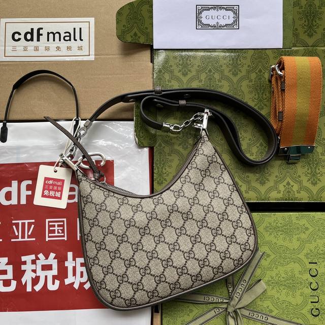 原厂皮配 Cdfmall三亚免税店手提袋 Gucci Attache系列小号肩背包 款号699409 古驰爱的进行曲 系列焕新演绎品牌典藏元素，致敬好莱坞恒久不