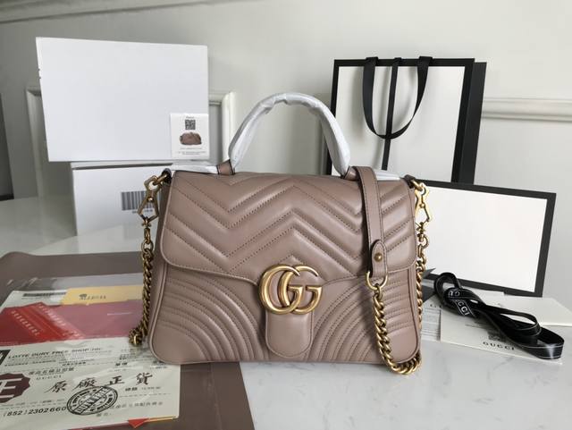 原厂皮配全套包装 Marmont 意大利原厂皮 令人欲罢不能的Gucci美包你收了吗? Gg Marmont系列,优雅精巧的设计可是俘获了不少少女的芳心! 同时 原厂皮配全套包装 Marmont 意大利原厂皮 令人欲罢不能的Gucci美包你收了吗? Gg Marmont系列,优雅精巧的设计可是俘获了不少少女的芳心! 同时