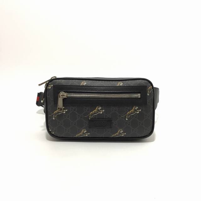 回货十年打造专业 市场顶级独家控货，专 柜品质 采用进口牛皮，原厂五金！精致做工。独家实物拍照质量如图可见 。尺寸：24-14-5.5。款号：474293。出货