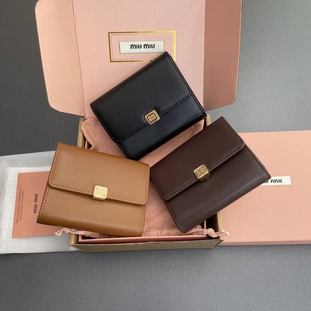 特级五金原厂皮 ~進口牛皮钱包～ 尺寸:W11.5×H10.2×2Cm 編號：5Mh033_ Mm0240 Mm組合圖