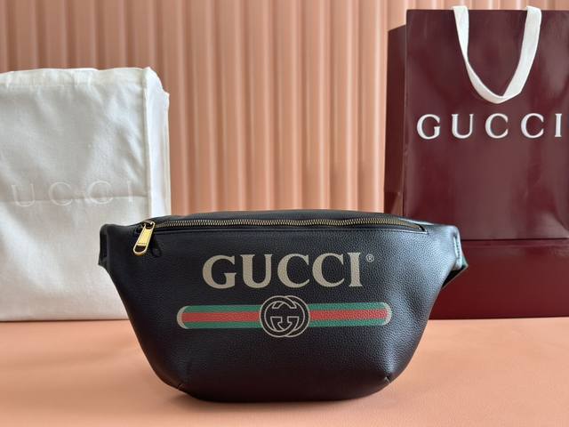 原厂皮配置全套包装 ！！Guccl 世界瞩目的包包 CococapitáN Bags 这款以西班牙艺术家CococapitáN一起合作并同命名的腰包正席卷着整个