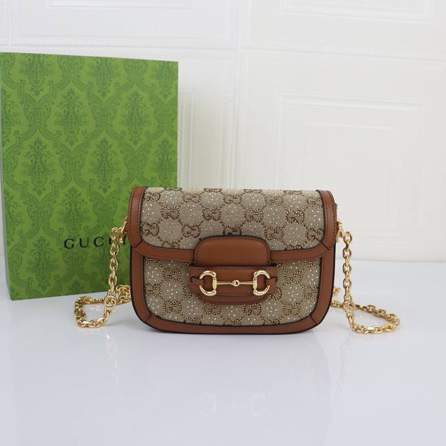 G家新款 市场顶级独家控货，专 柜品质 采用进口牛皮，原厂五金！精致做工。独家实物拍照质量如图可见 。型号675801.658574棕布钻石 尺寸20.5X14