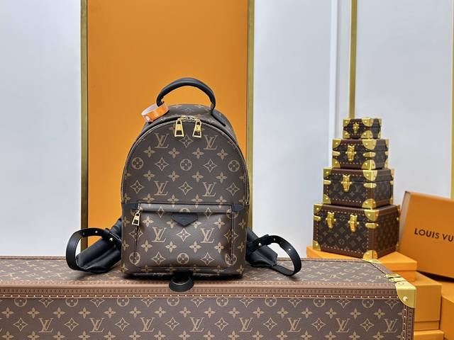 全钢五金 变码芯片 特级配全套包装 M44871老花背包 采用 Monogram Reverse 帆布材质，此款双肩包是都市潮人的个性配饰，与路上充满活力的身姿