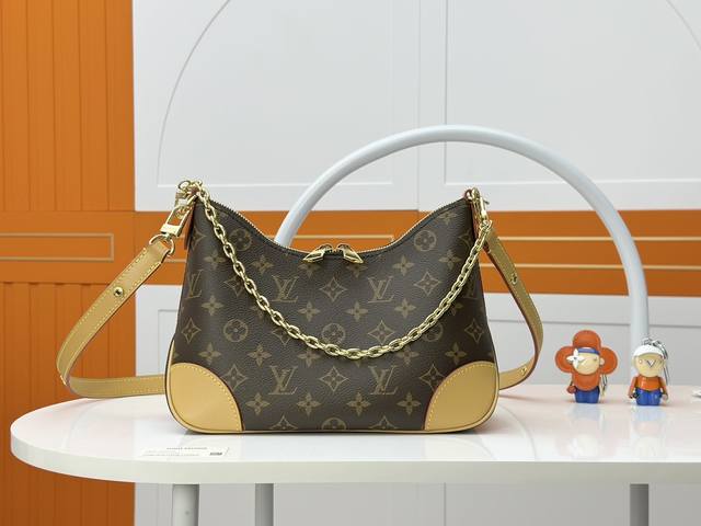 全钢五金 变码芯片 配全套包装 M45831 M45832代购级免税店品质细节 全钢五金，加厚塑钢清晰雕刻Logo，台湾花料，德国进口头层树糕皮牛皮，Zp一样柔