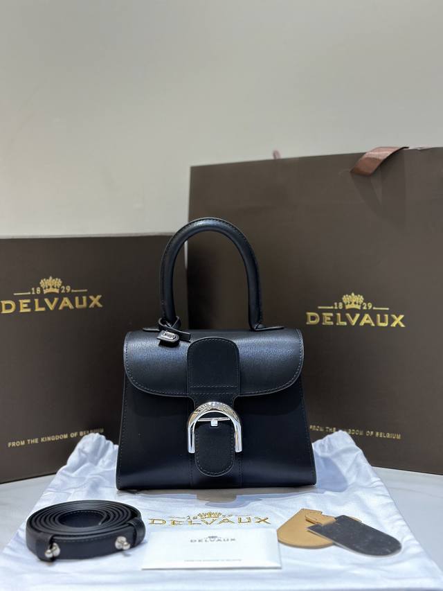 Bl黑色银扣 比利时皇家御用品牌 顶级原单 De Lvaux 肩带内穿款 Brillant Box皮现货小羊皮内里 配套可调节长肩带，镜子及小挂饰。 尺寸20C