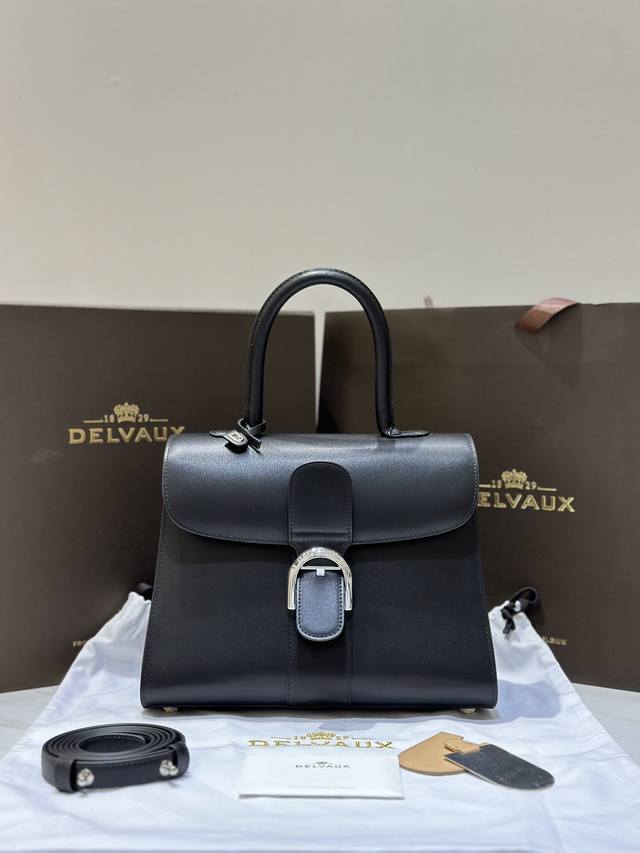 Bl黑色银扣 比利时皇家御用品牌 顶级原单 De Lvaux 肩带内穿款 Brillant Box皮现货小羊皮内里 配套可调节长肩带，镜子及小挂饰。 尺寸28-