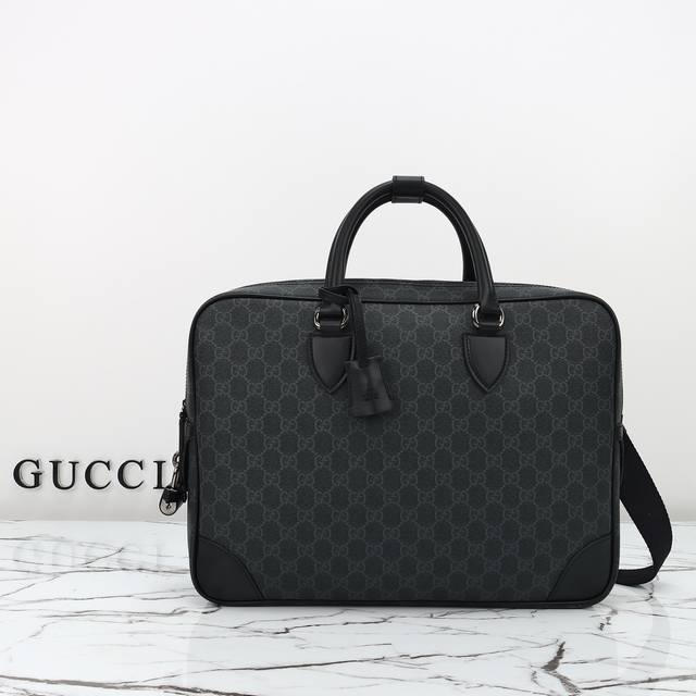 专柜品质，原厂皮，款号821149克胶尺寸：宽40X高30X侧宽6。现货出货！